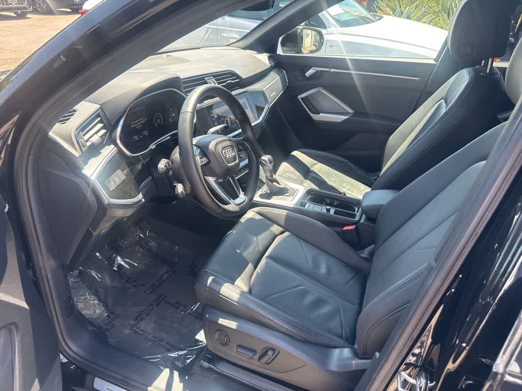 Thumbnail: 2023 Audi Q3 - 11