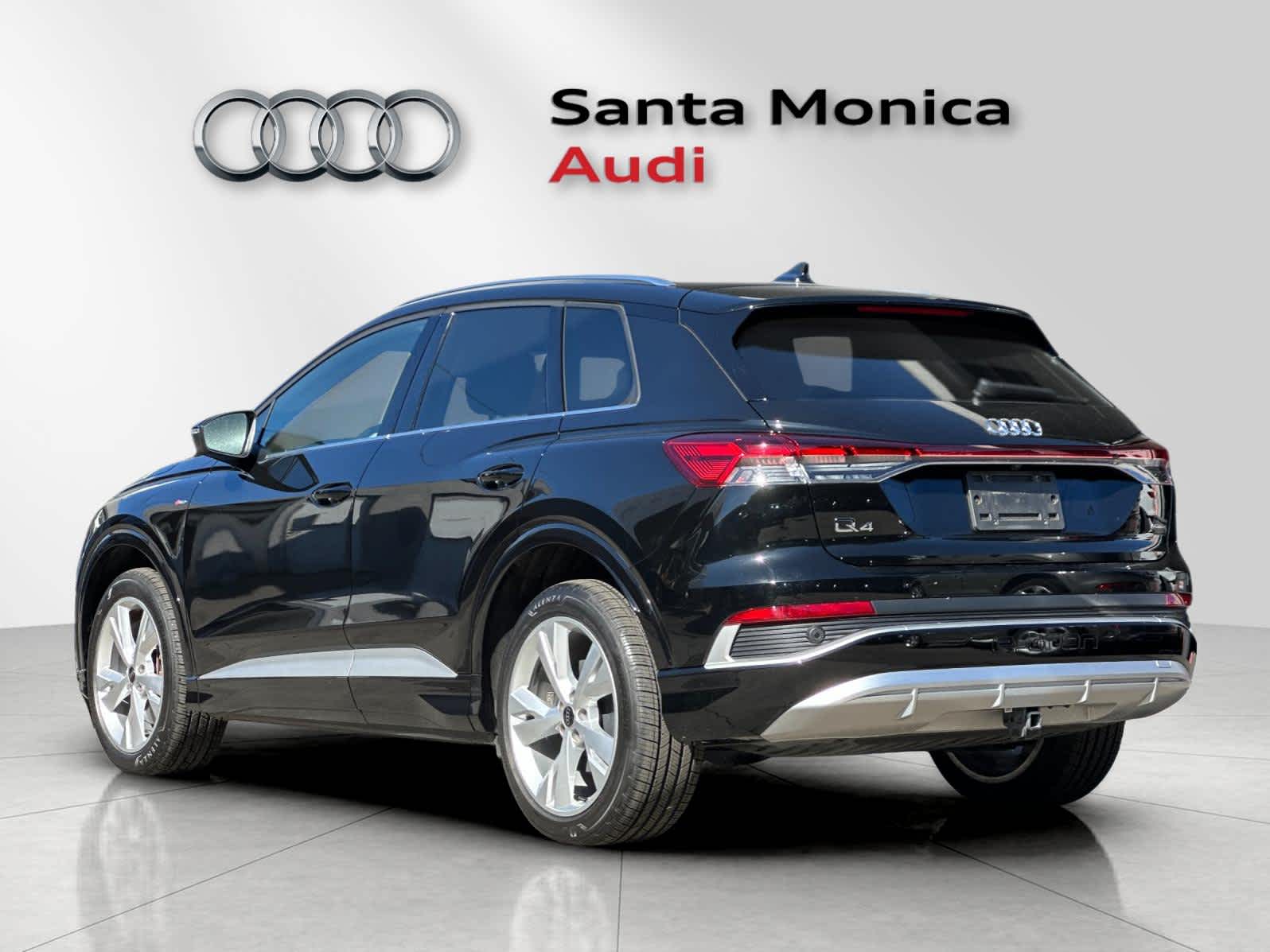 Thumbnail: 2023 Audi Q4 e-tron - 6