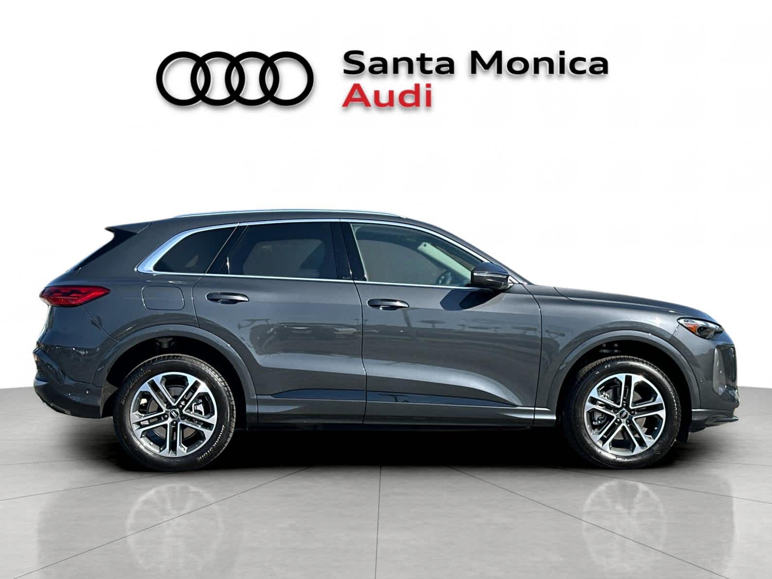 Thumbnail: 2025 Audi Q5 - 8