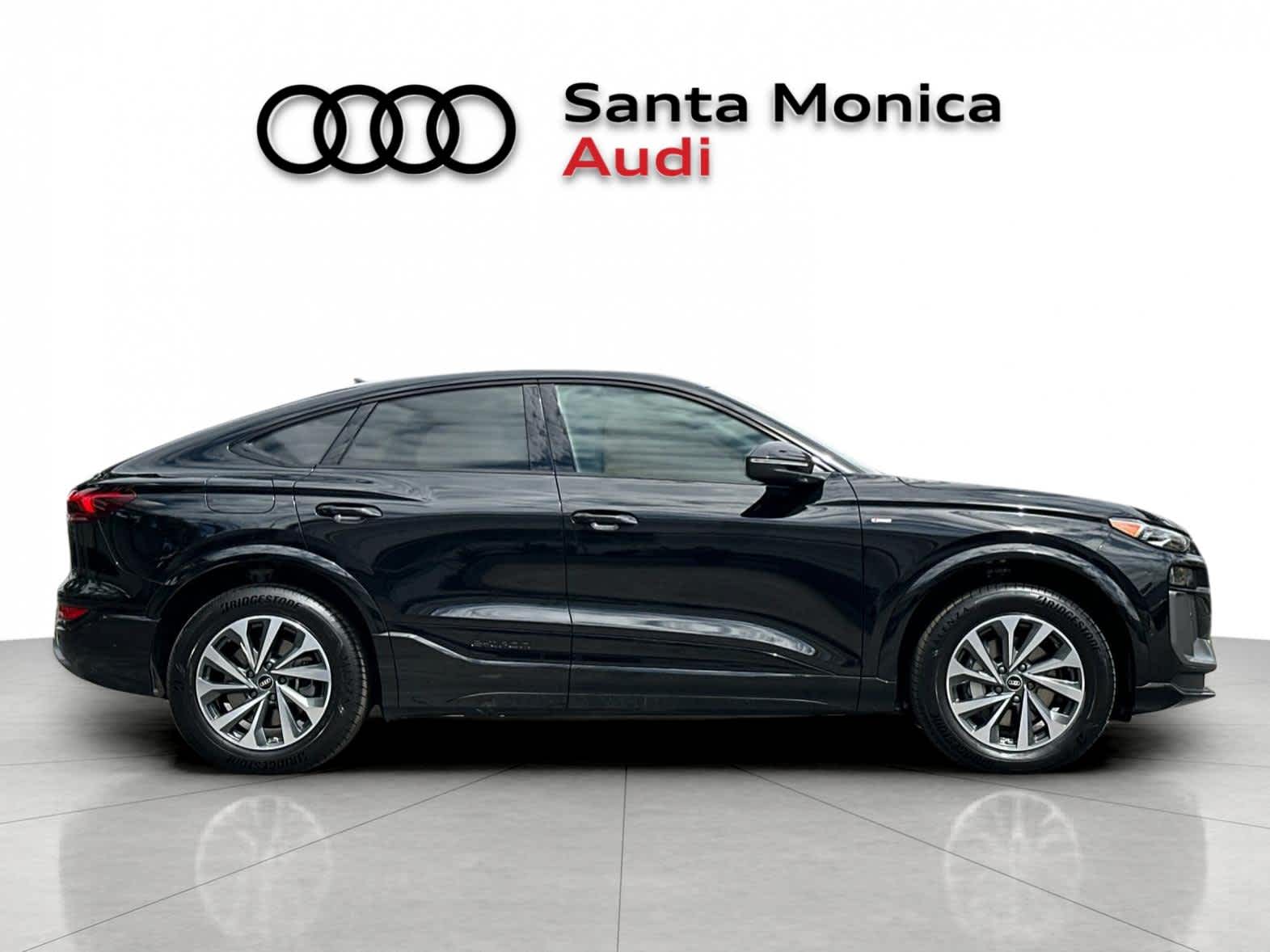 Thumbnail: 2027 Audi Q6 e-tron - 8