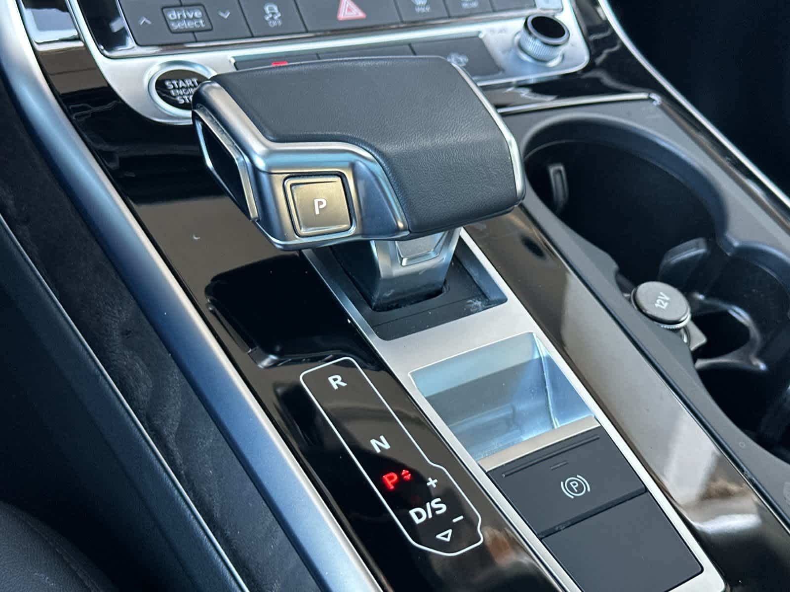 Thumbnail: 2023 Audi Q7 - 23