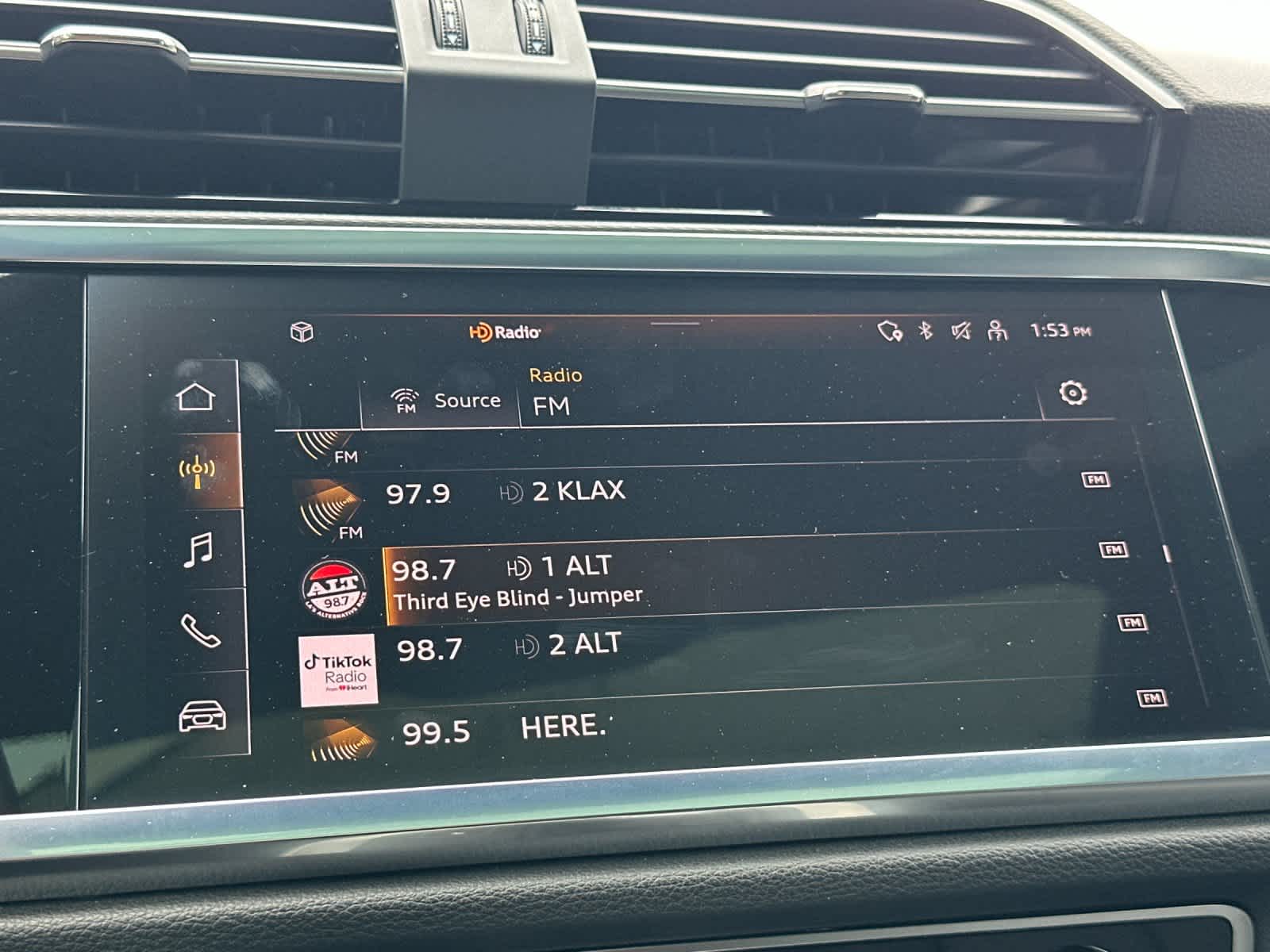 Thumbnail: 2024 Audi Q3 - 18