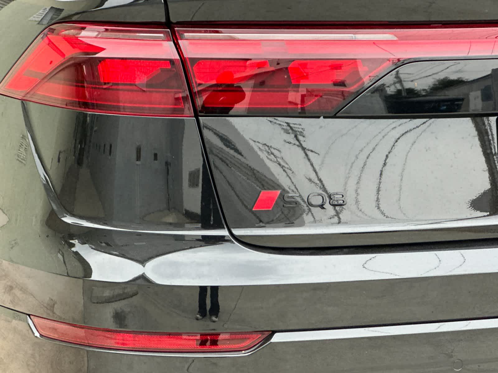 Thumbnail: 2026 Audi SQ8 - 27