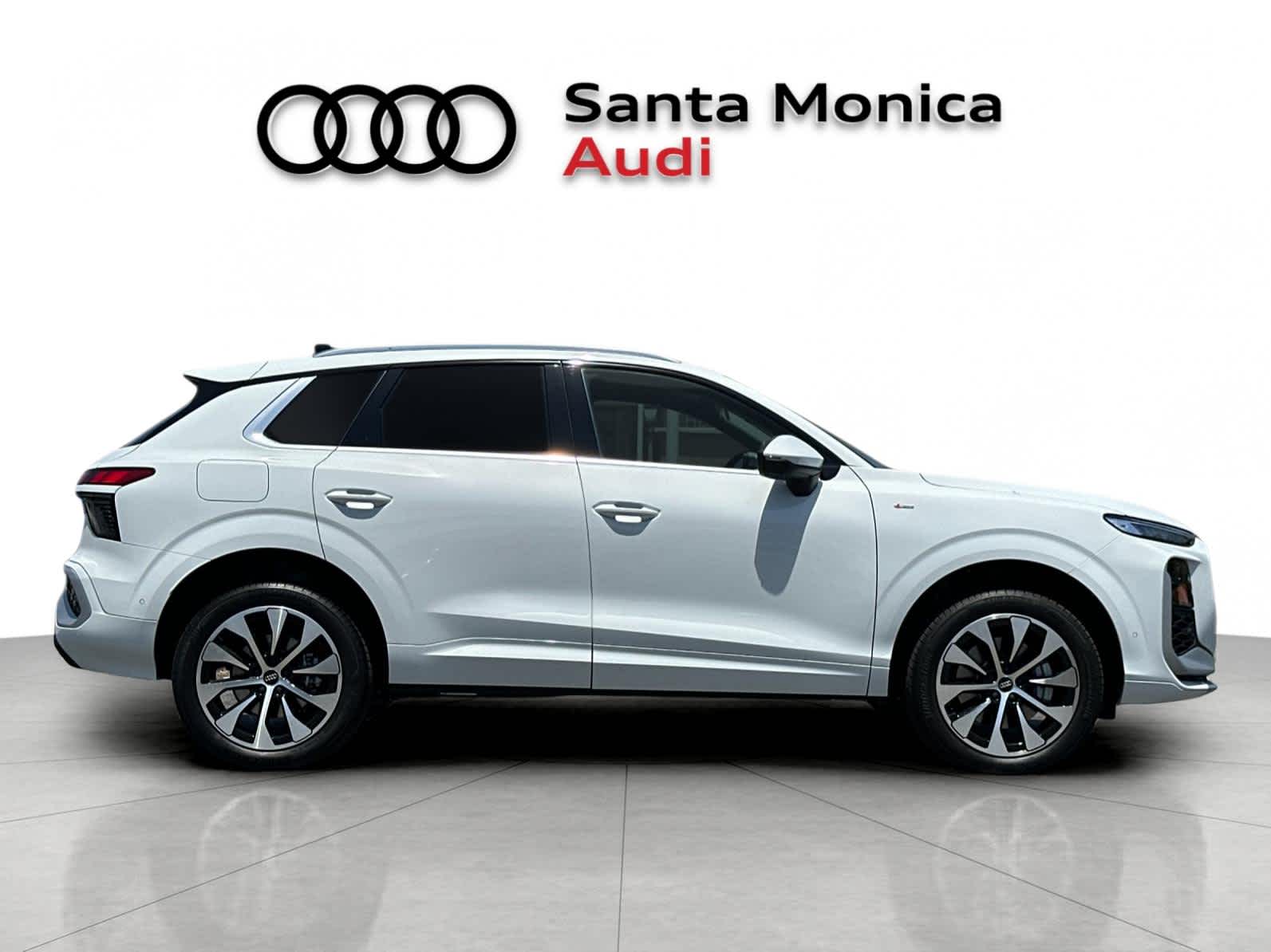 Thumbnail: 2026 Audi Q3 - 8
