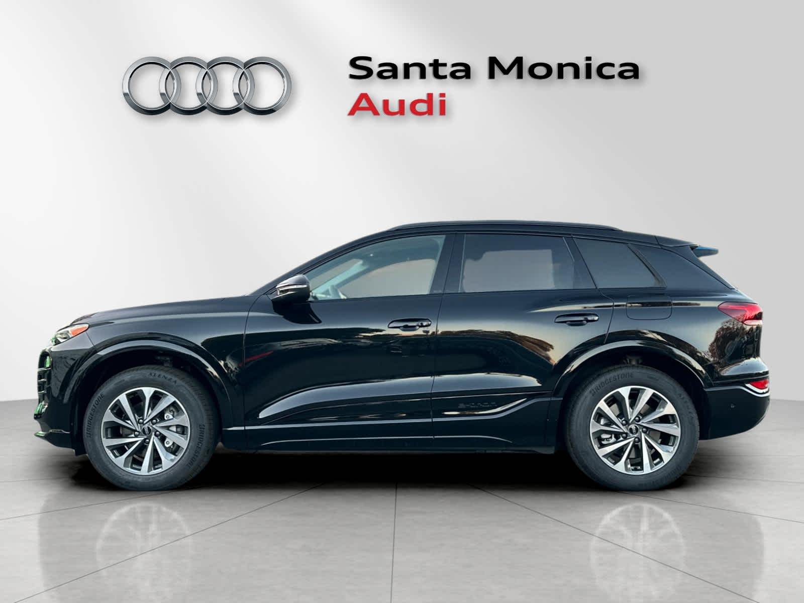 Thumbnail: 2025 Audi Q6 e-tron - 5