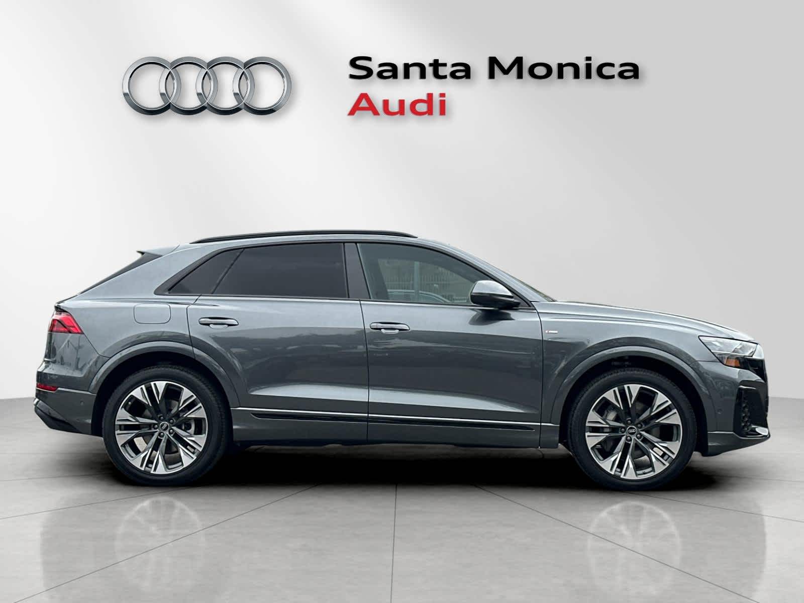 Thumbnail: 2026 Audi Q8 - 8
