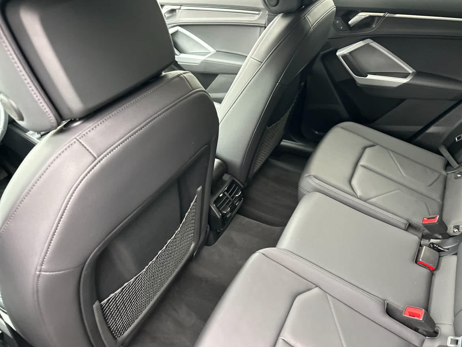 Thumbnail: 2024 Audi Q3 - 4