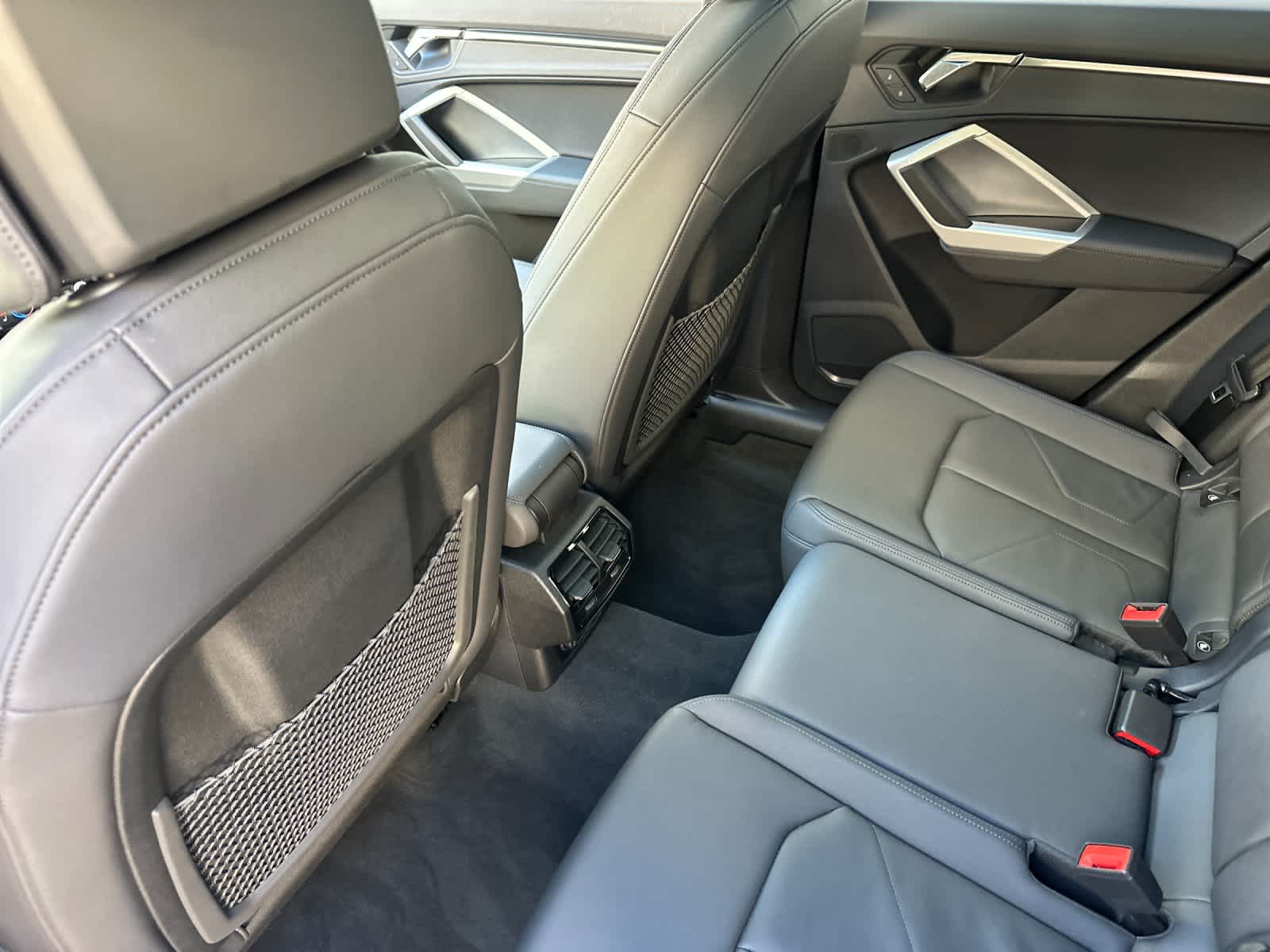 Thumbnail: 2025 Audi Q3 - 4