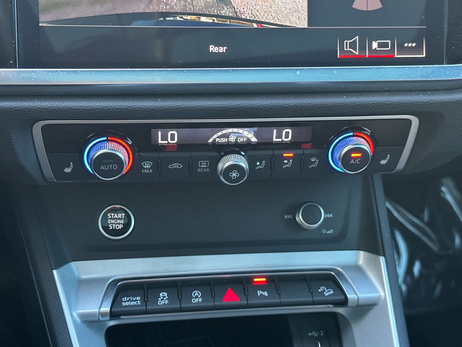 Thumbnail: 2024 Audi Q3 - 21