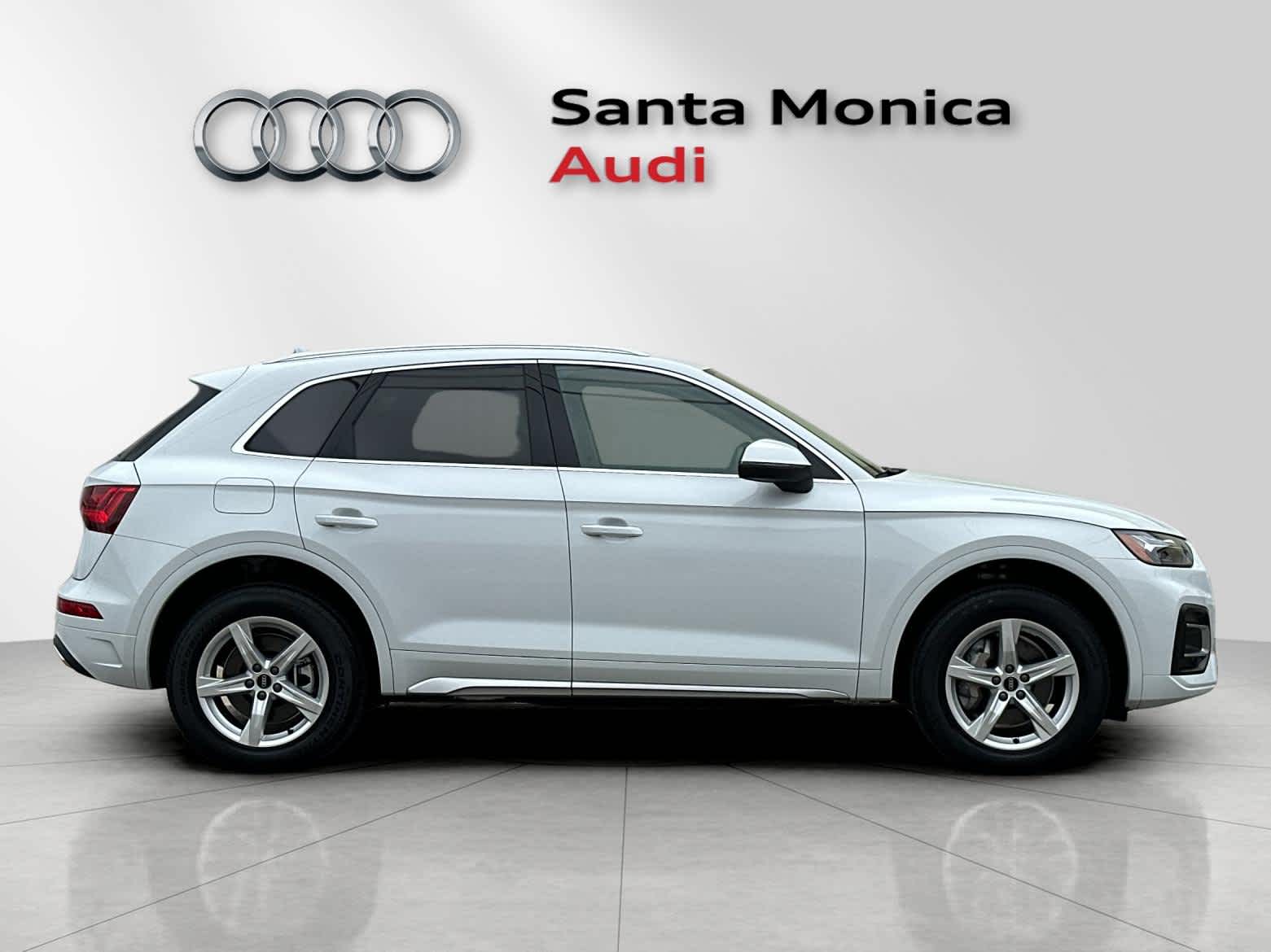 Thumbnail: 2023 Audi Q5 - 8