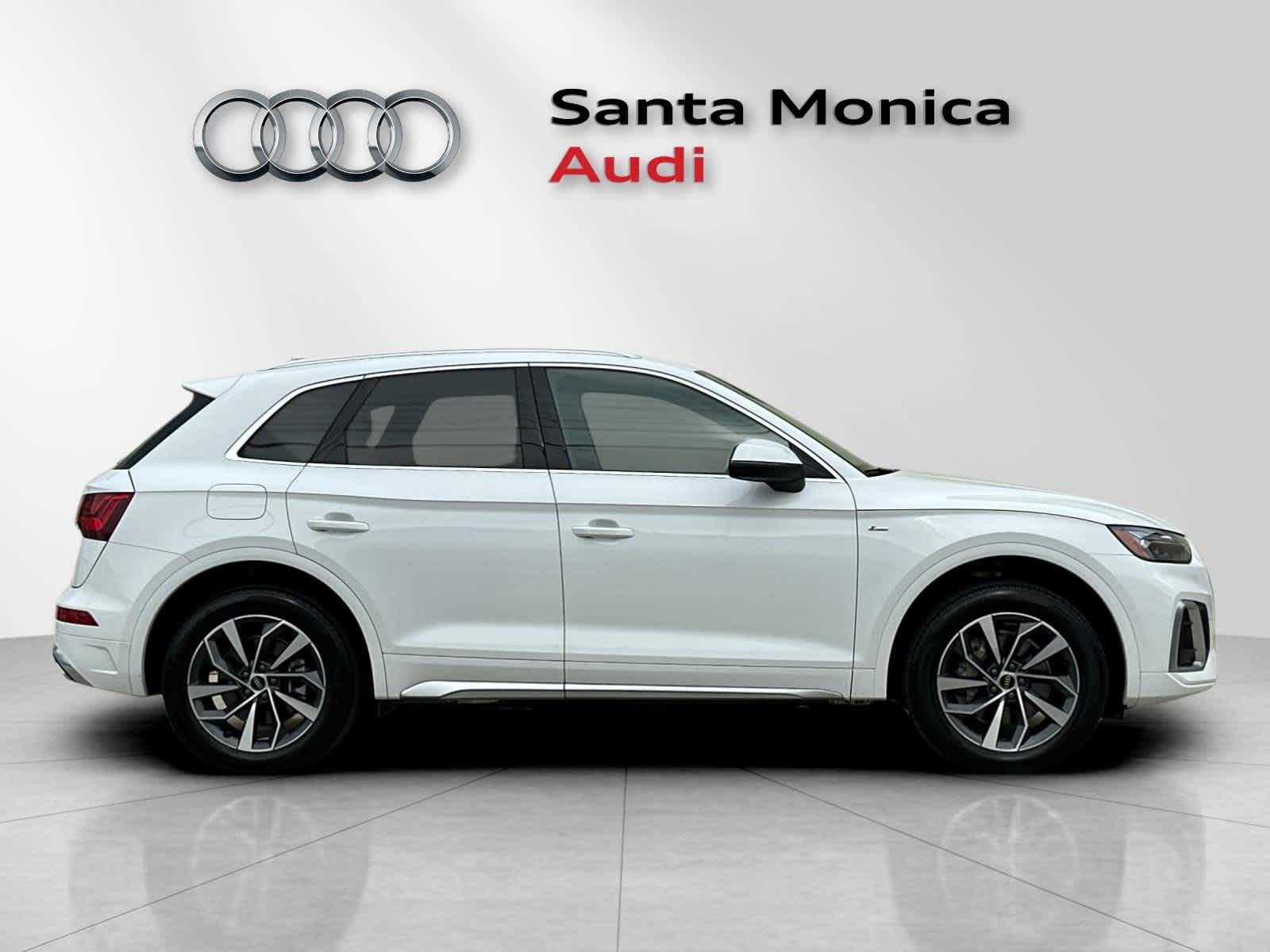 Thumbnail: 2023 Audi Q5 - 8