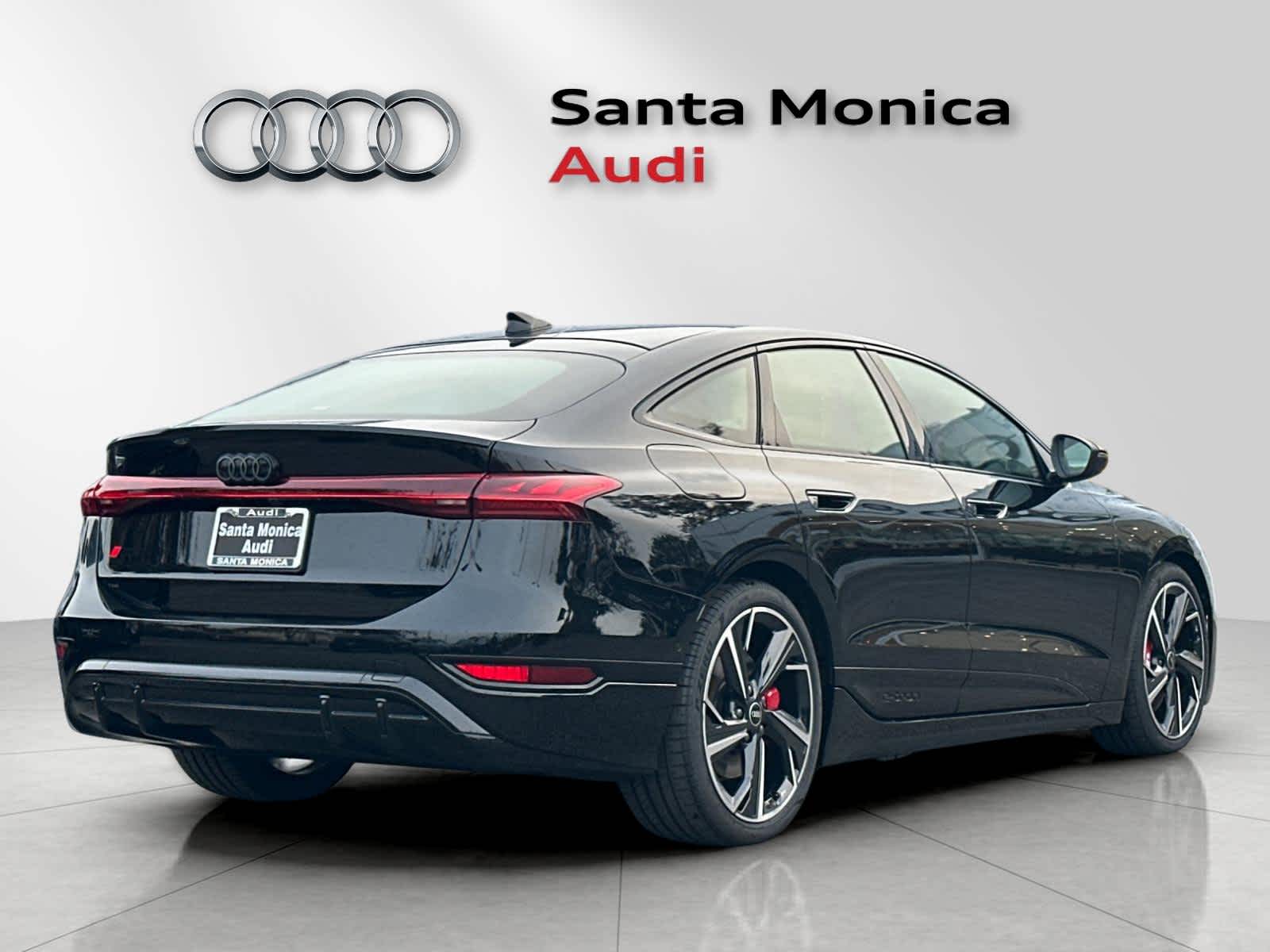 Thumbnail: 2025 Audi e-tron S - 2