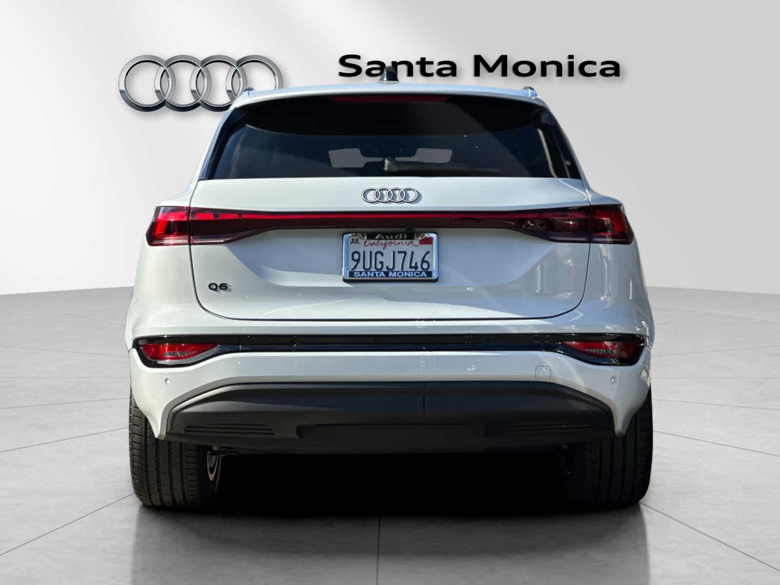 Thumbnail: 2025 Audi Q6 e-tron - 7