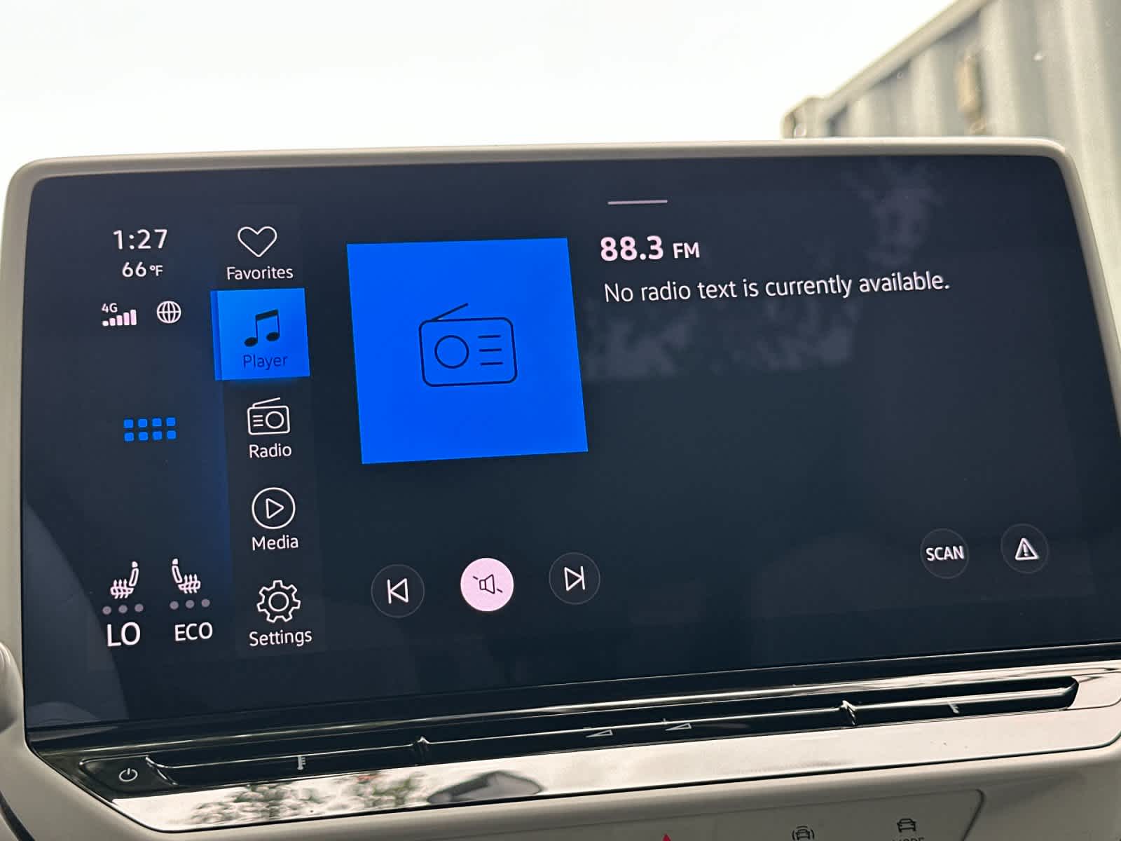 Thumbnail: 2023 Volkswagen ID.4 - 18