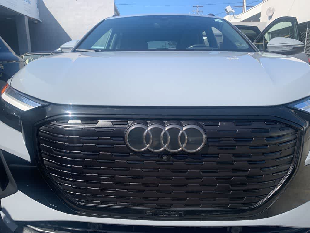 Thumbnail: 2023 Audi Q4 e-tron - 44