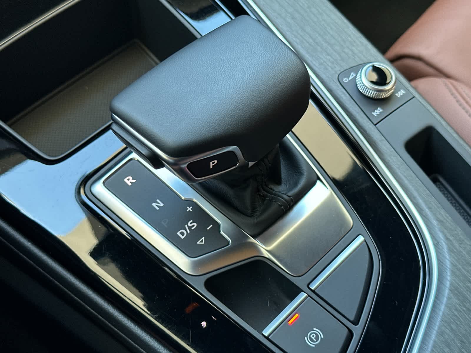 Thumbnail: 2025 Audi A4 - 20