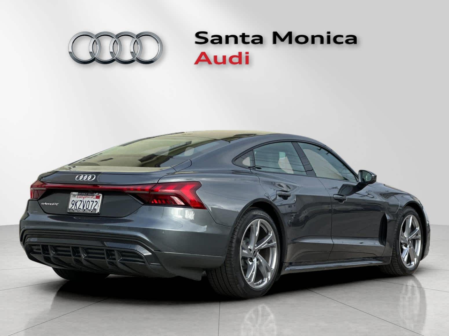 Thumbnail: 2024 Audi e-tron GT - 2