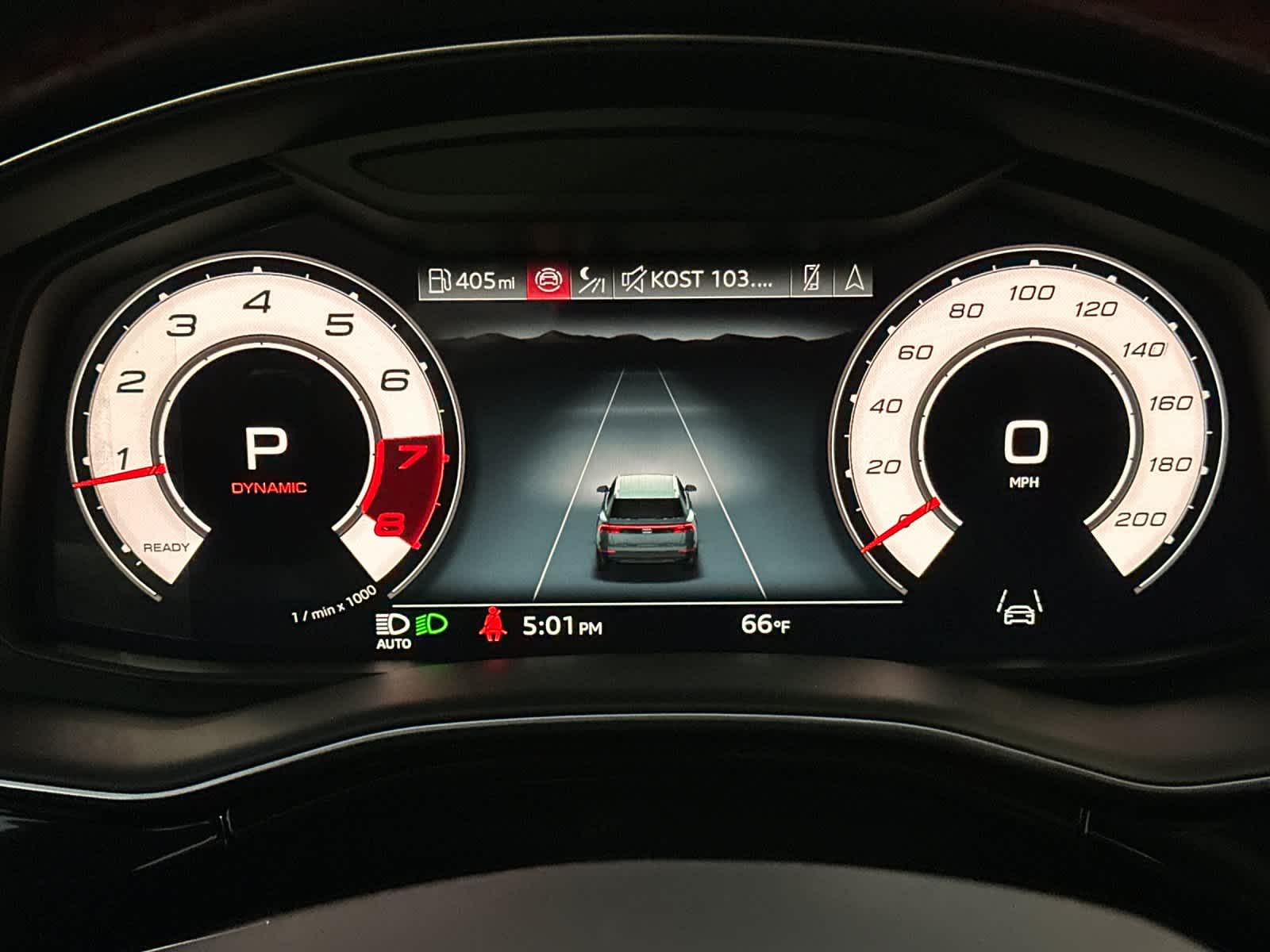 Thumbnail: 2025 Audi RS Q8 - 25