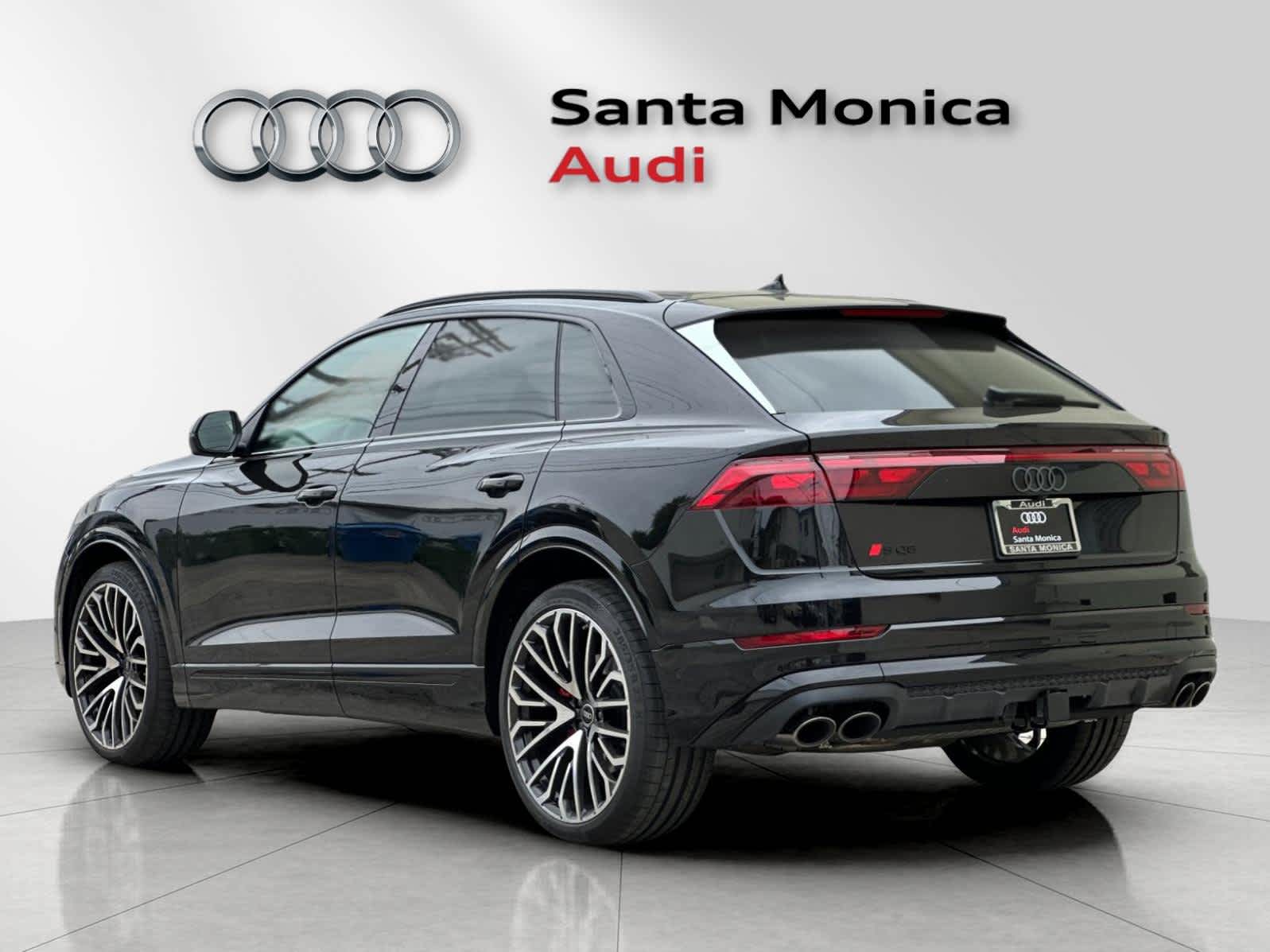 Thumbnail: 2026 Audi SQ8 - 6