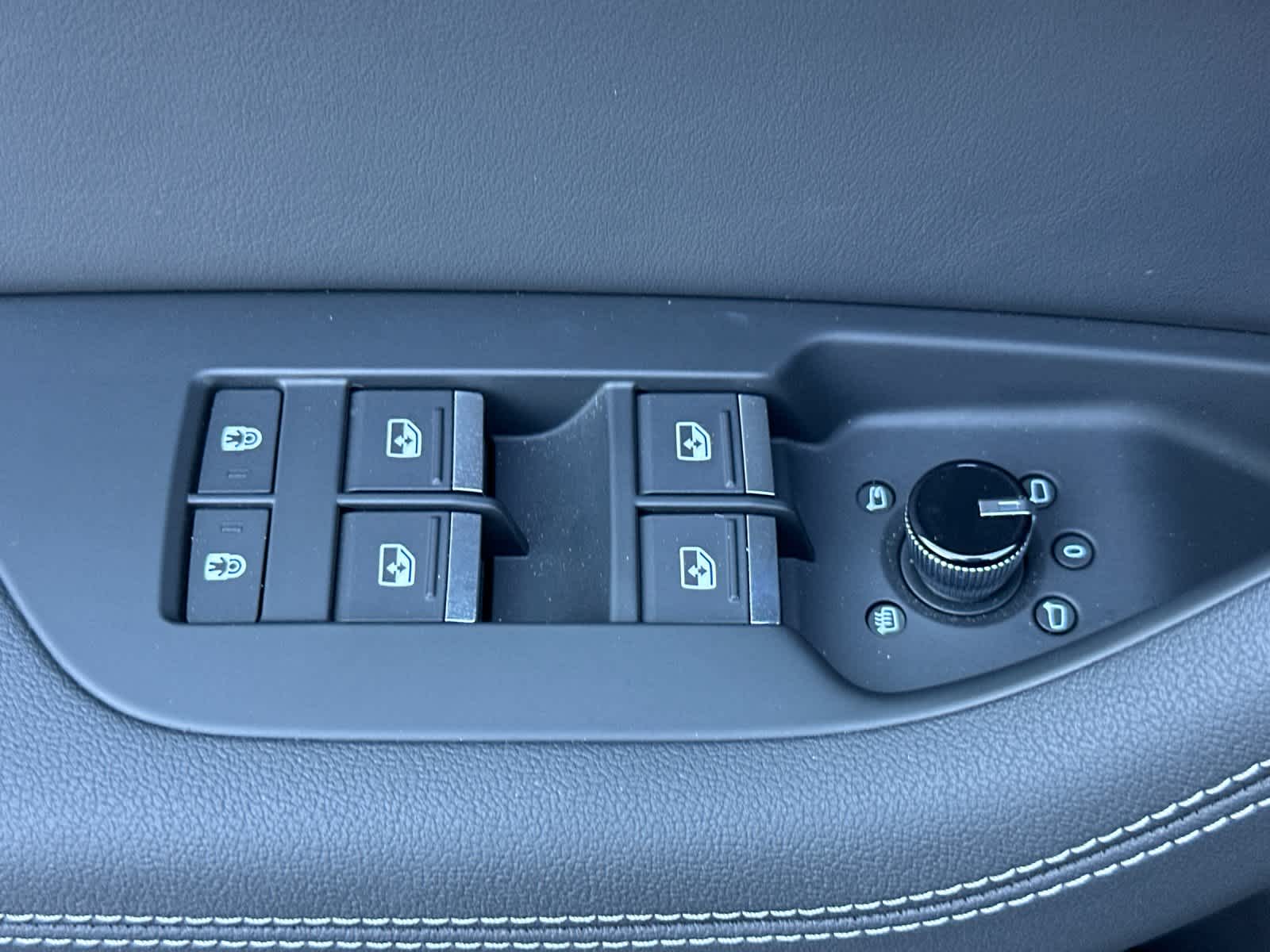 Thumbnail: 2025 Audi A6 - 13