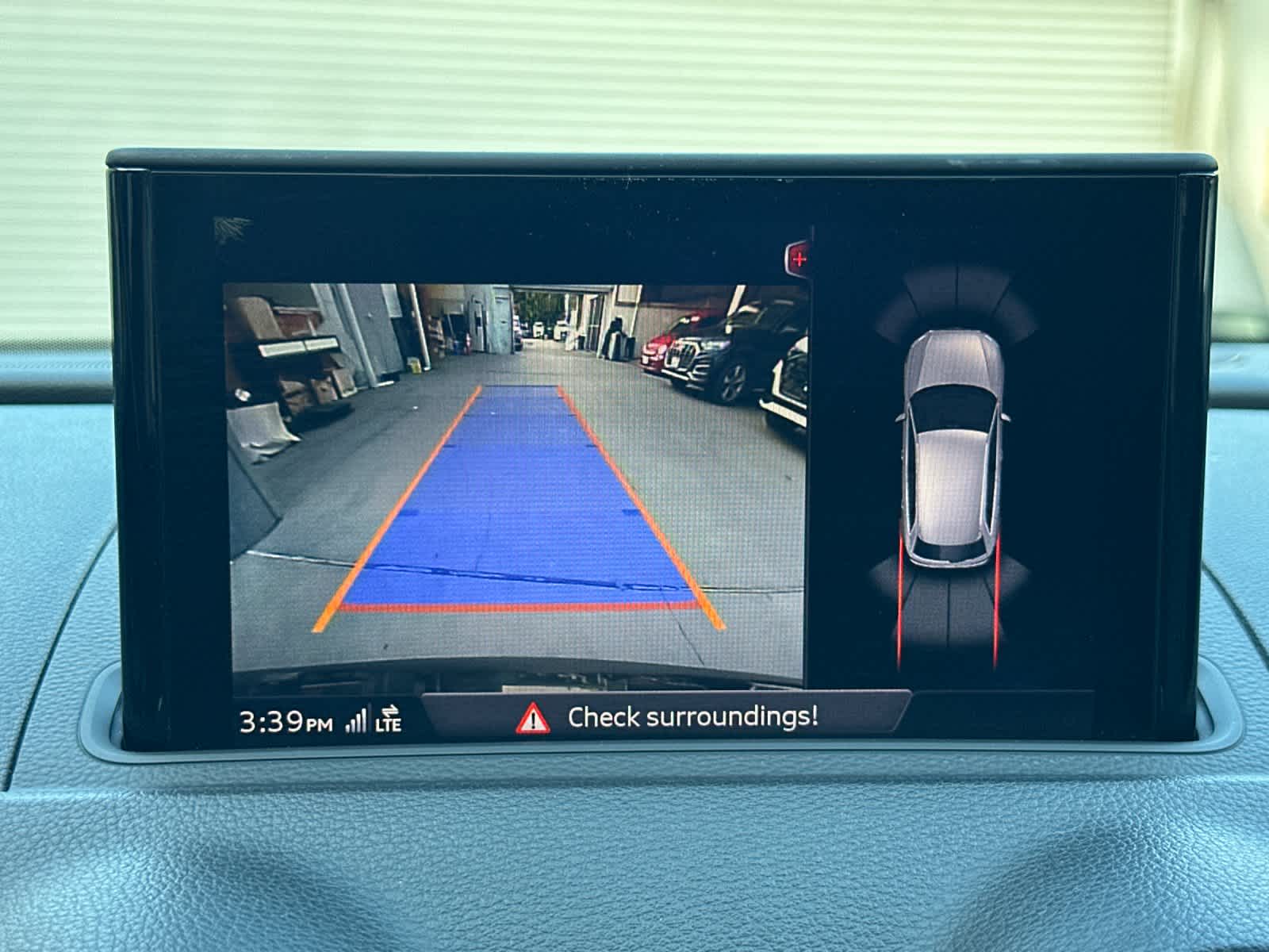 Thumbnail: 2018 Audi A3 e-tron - 20