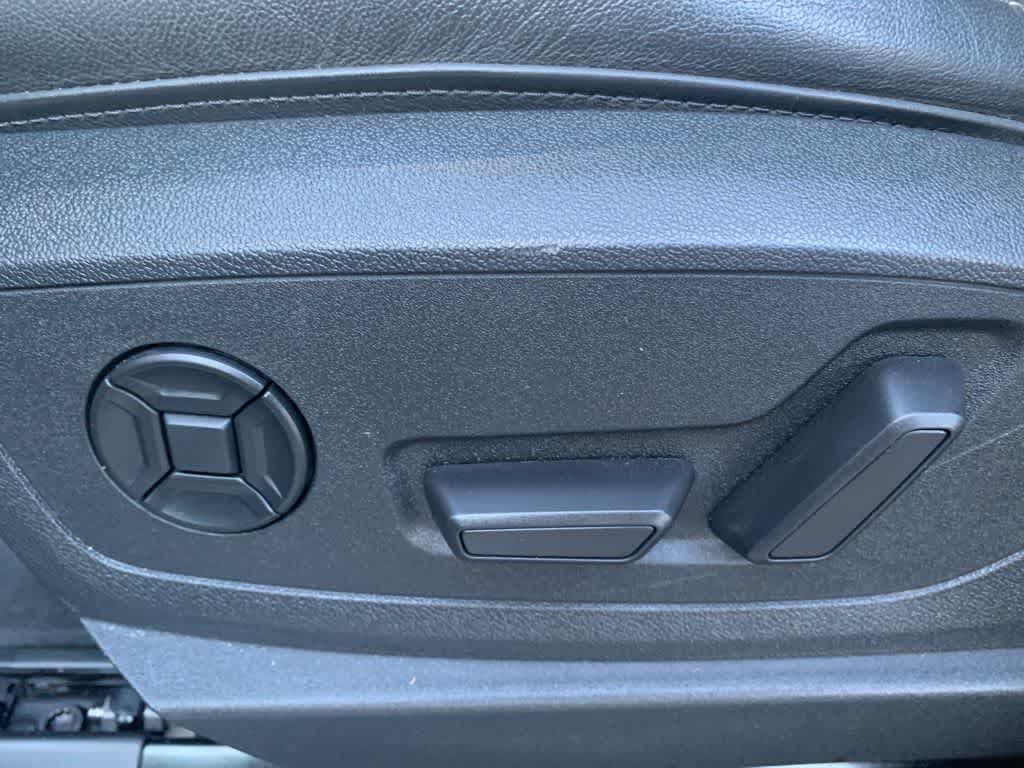 Thumbnail: 2024 Audi Q8 e-tron - 46