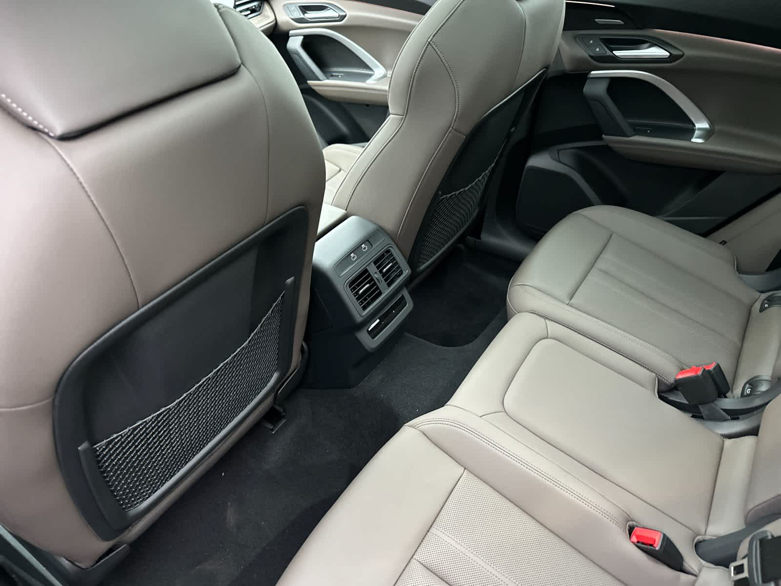 Thumbnail: 2025 Audi Q5 - 4