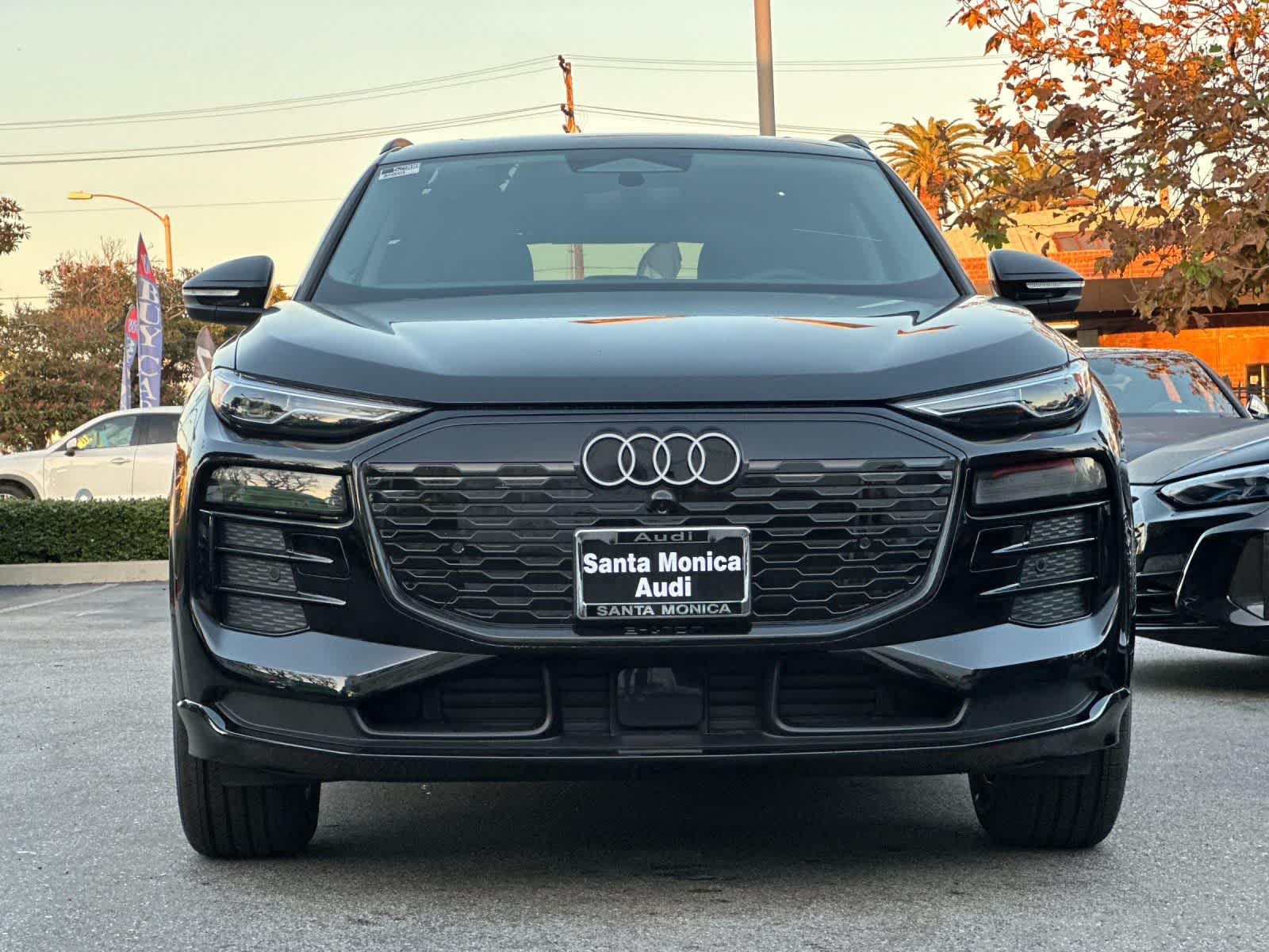 Thumbnail: 2025 Audi Q6 e-tron - 8