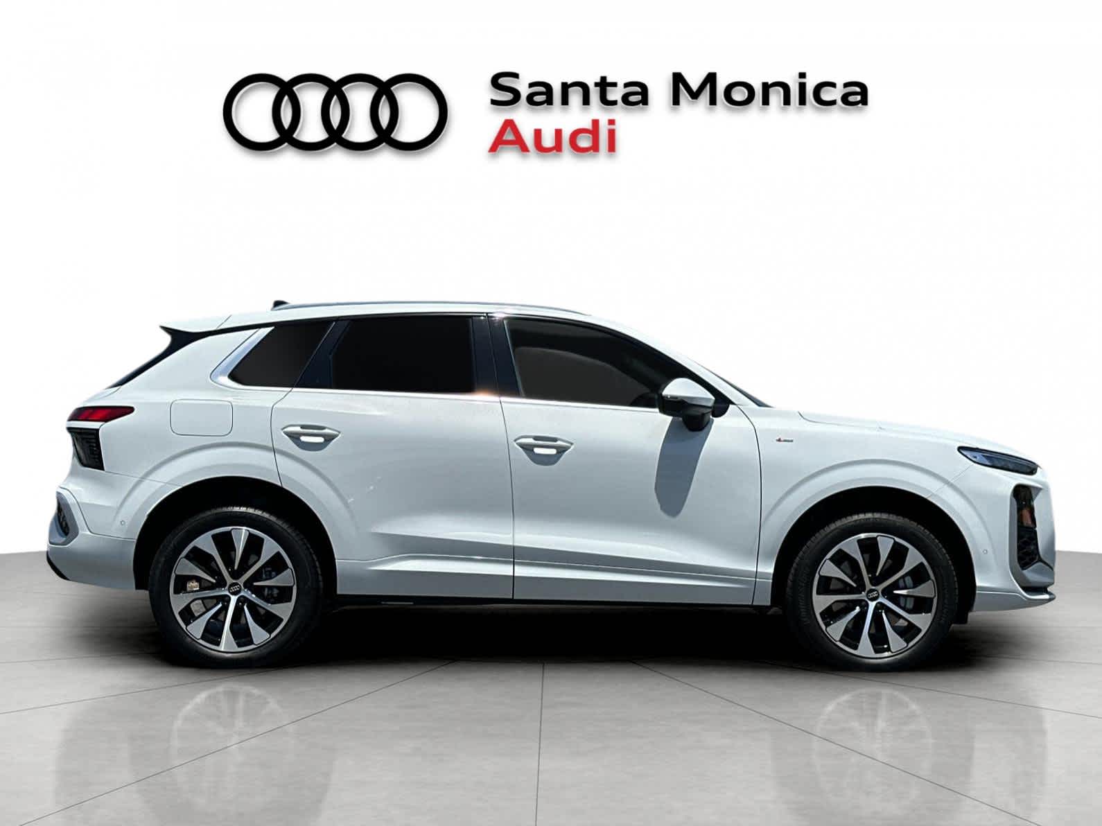 Thumbnail: 2026 Audi Q3 - 6