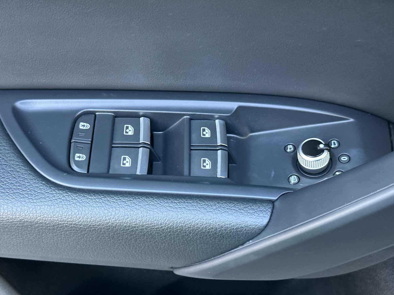 Thumbnail: 2023 Audi Q5 - 13