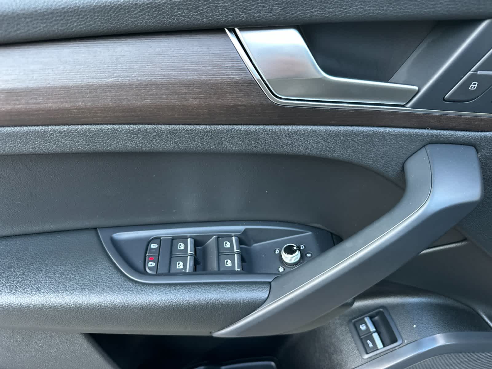 Thumbnail: 2023 Audi Q5 - 12