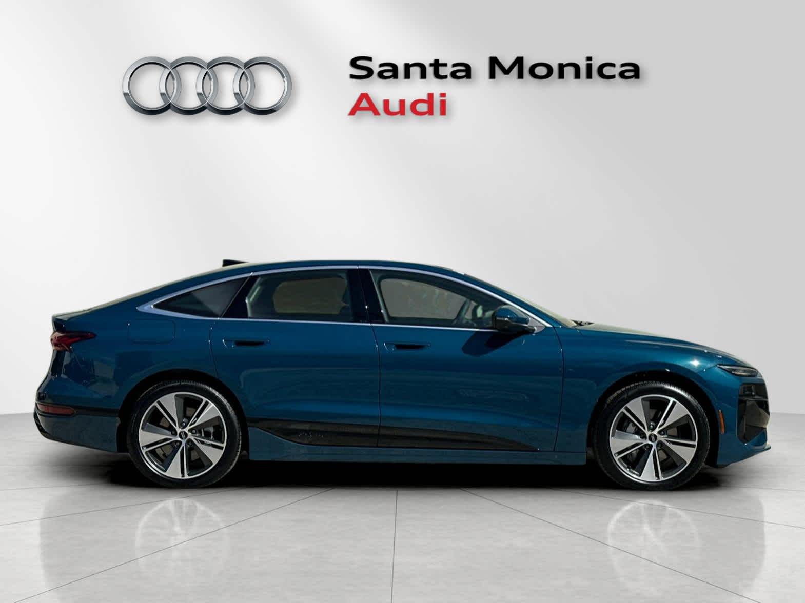 Thumbnail: 2025 Audi e-tron - 6