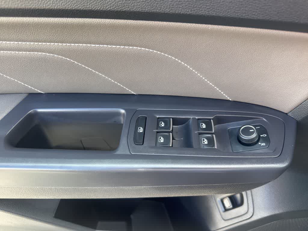 Thumbnail: 2021 Volkswagen Atlas - 26