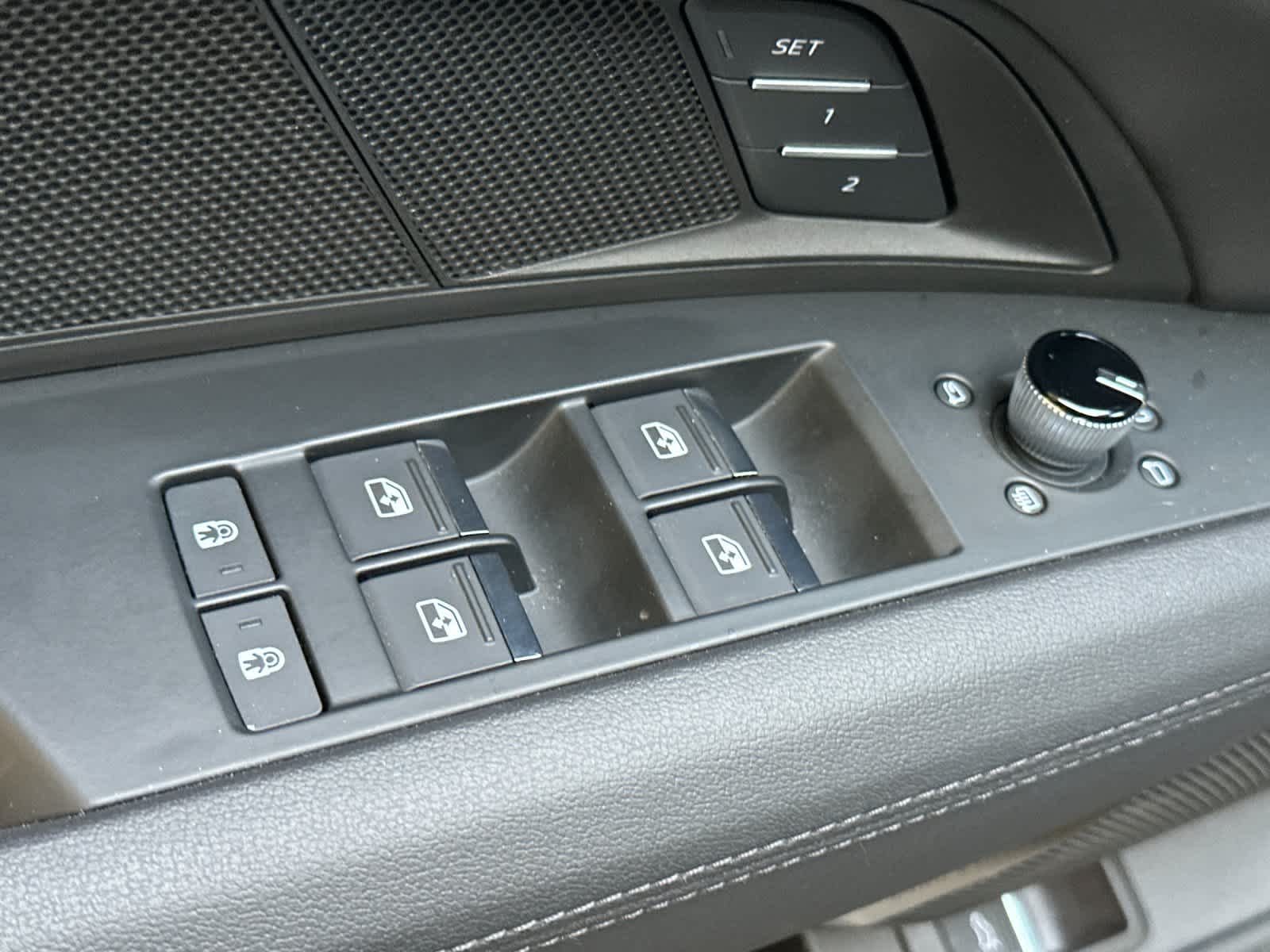 Thumbnail: 2023 Audi e-tron GT - 13