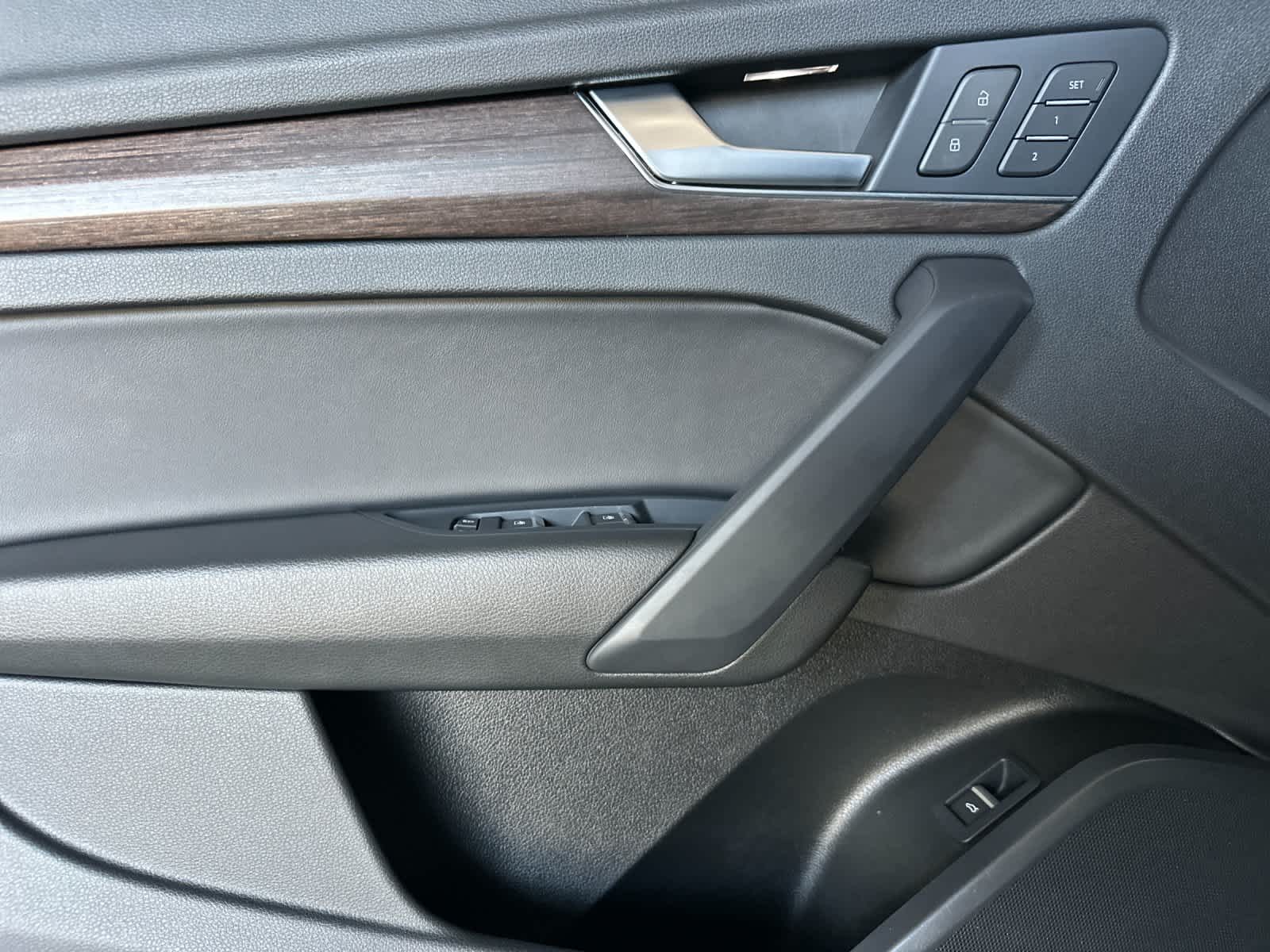 Thumbnail: 2024 Audi Q5 - 11