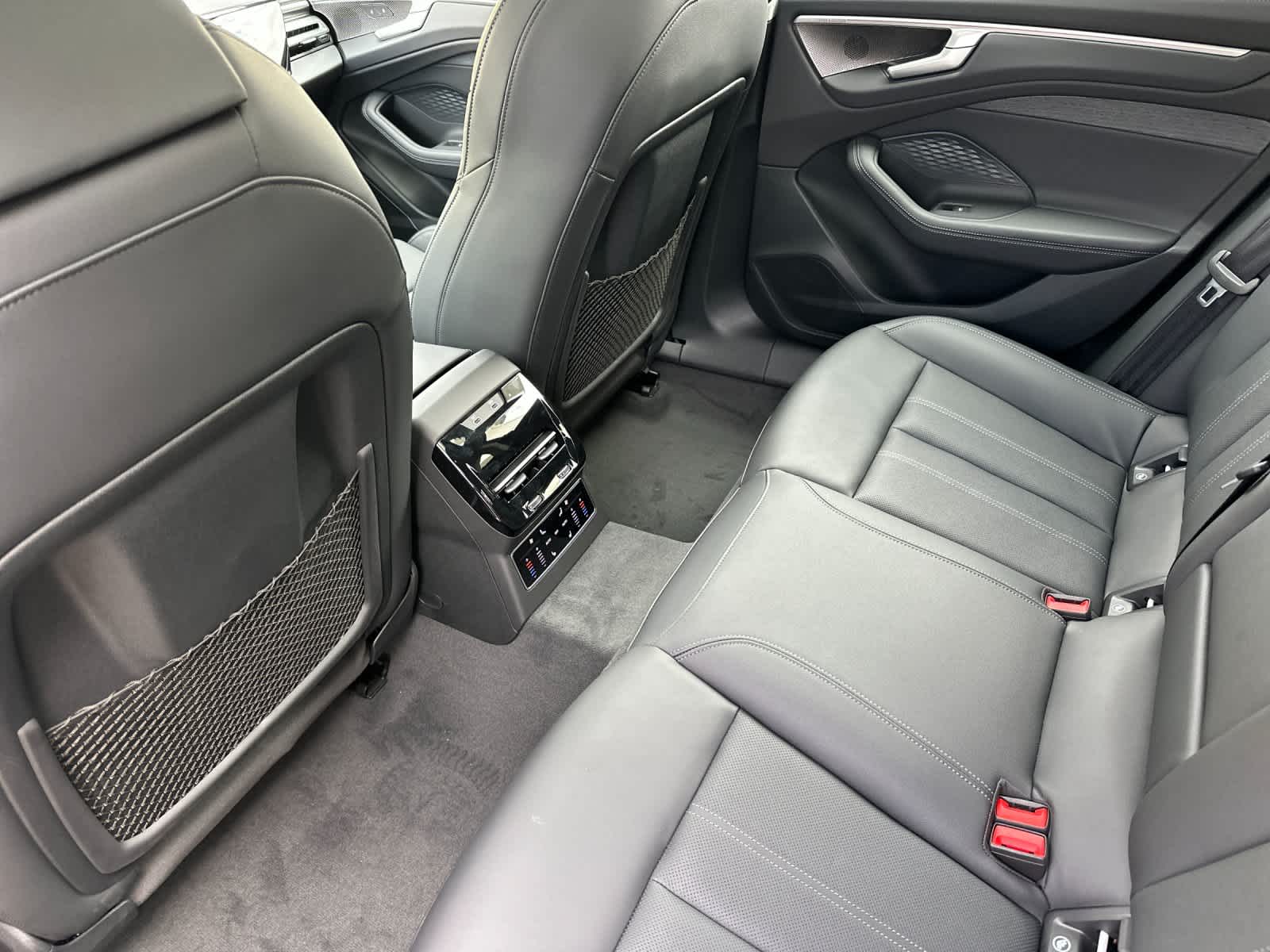 Thumbnail: 2026 Audi A6 - 4