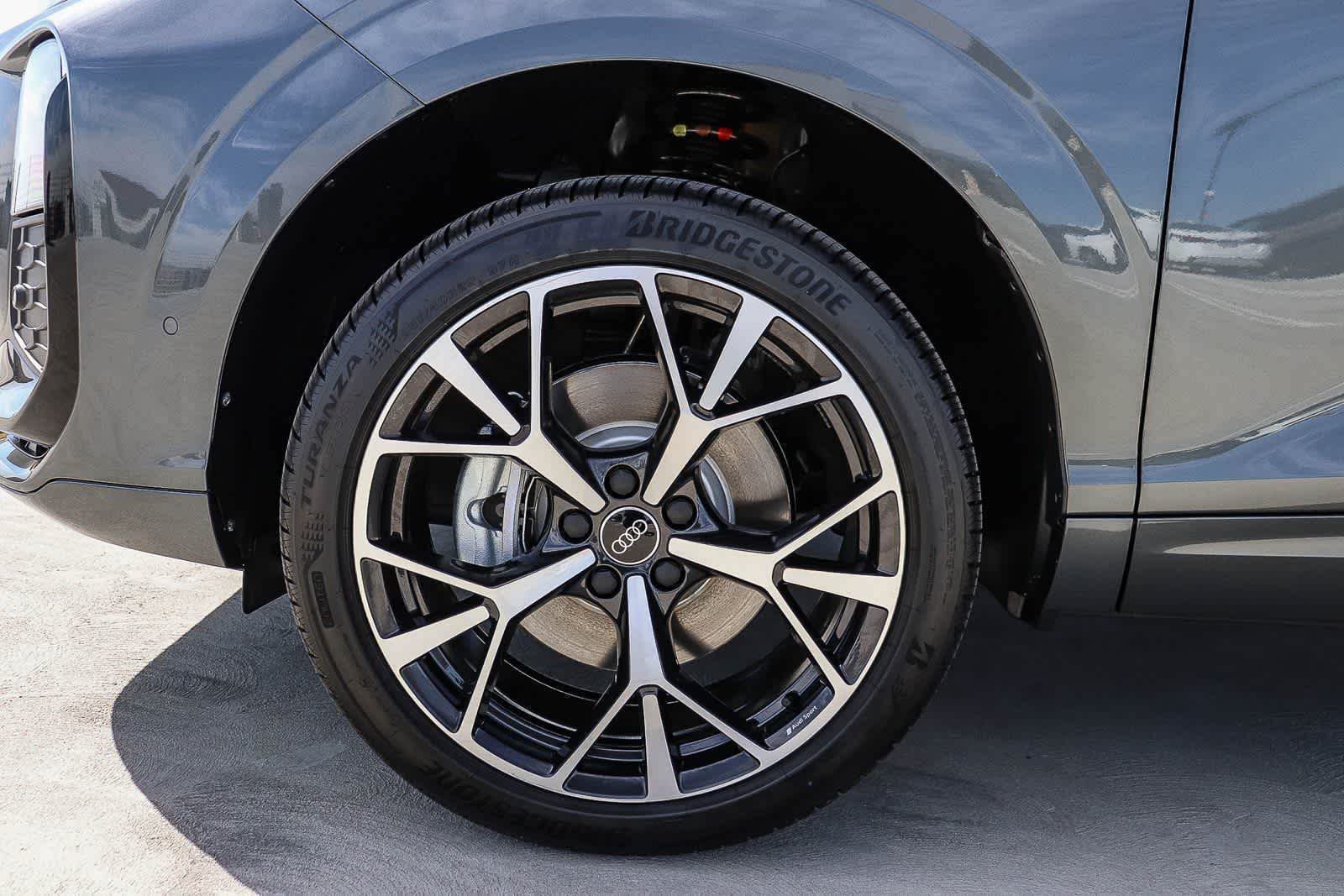 Thumbnail: 2026 Audi Q3 - 14