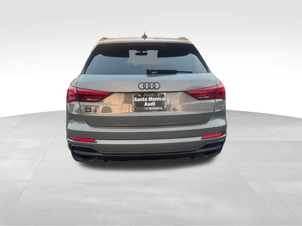Thumbnail: 2024 Audi Q3 - 8