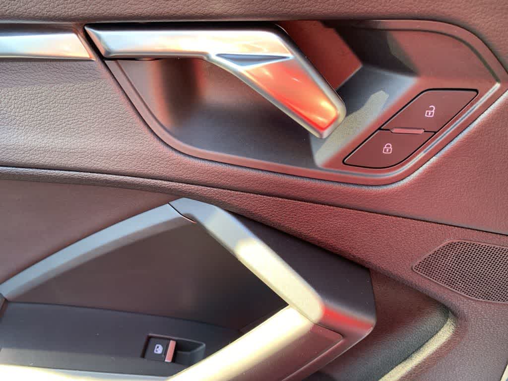 Thumbnail: 2025 Audi Q5 - 27