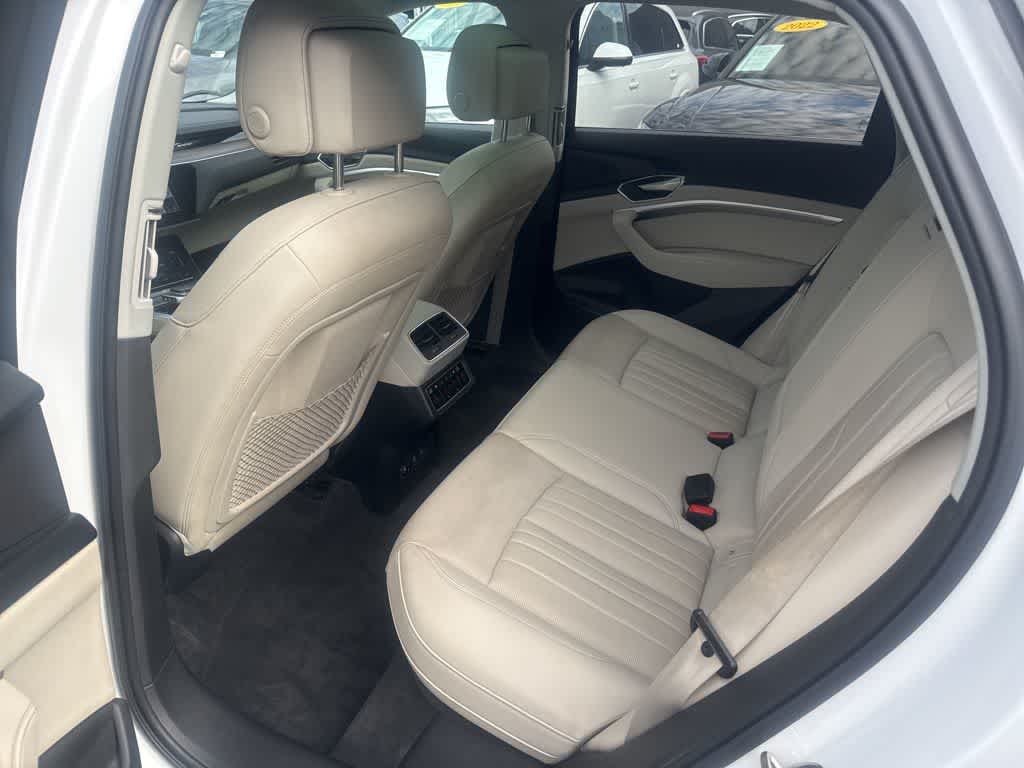 Thumbnail: 2024 Audi Q8 e-tron - 32