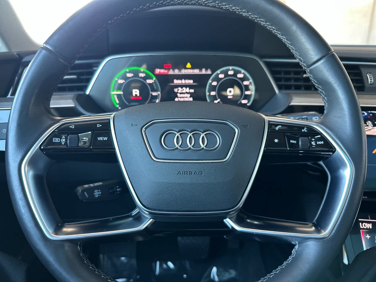 Thumbnail: 2024 Audi Q8 e-tron - 24