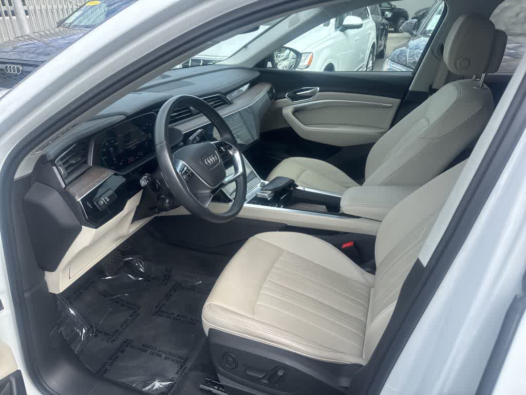 Thumbnail: 2024 Audi Q8 e-tron - 11