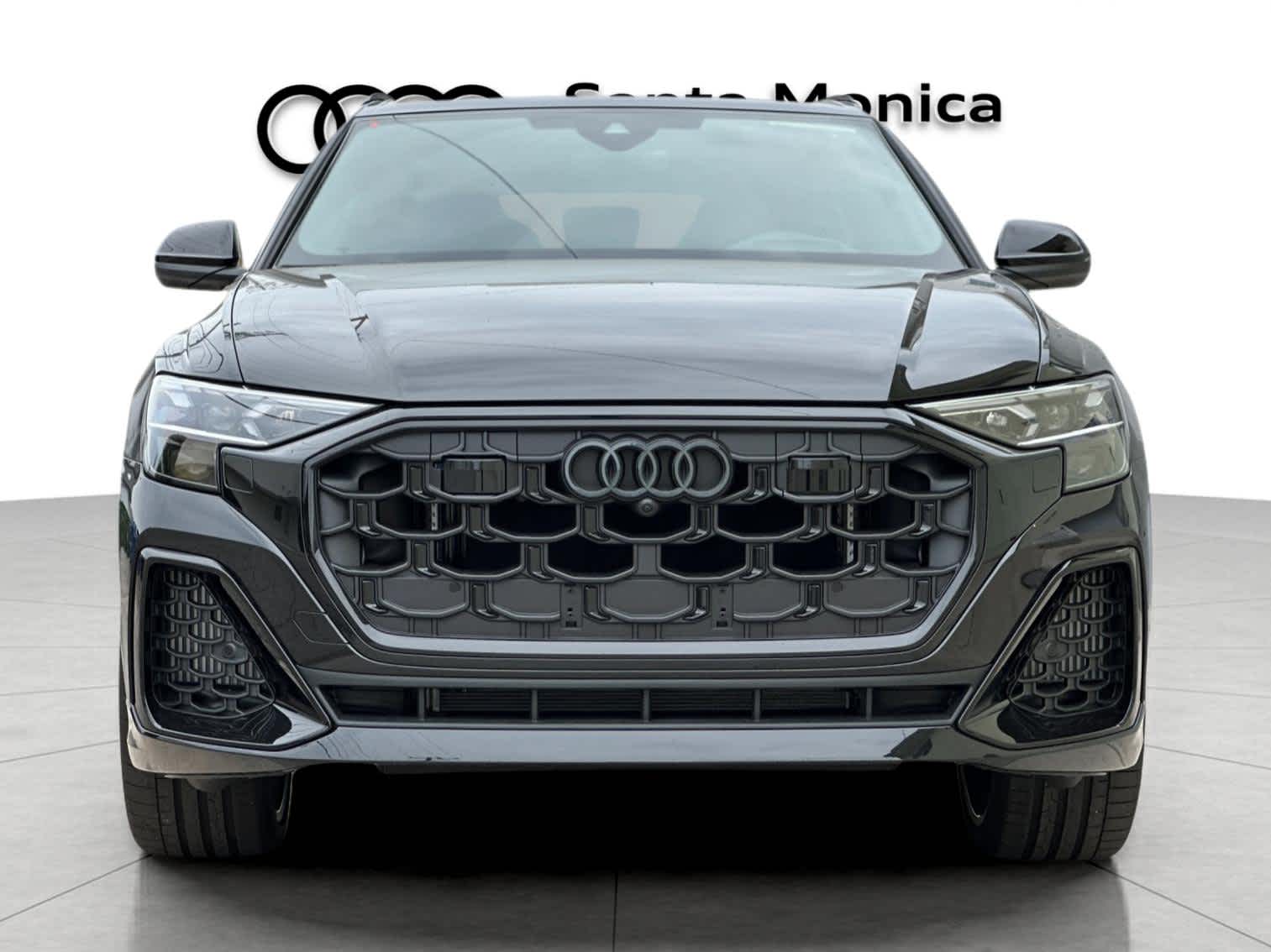 Thumbnail: 2026 Audi SQ8 - 10
