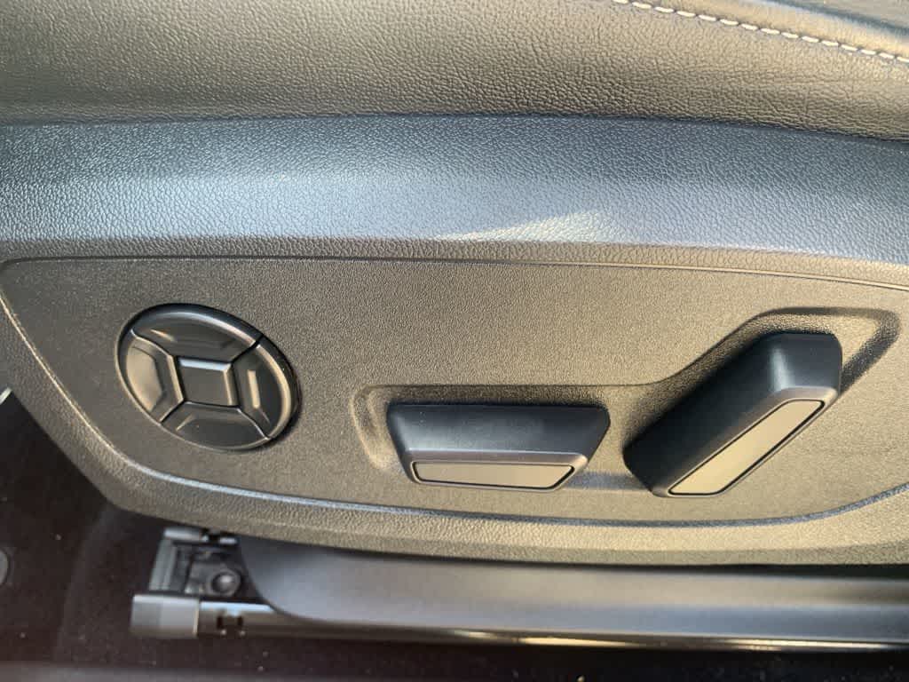 Thumbnail: 2023 Audi Q4 e-tron - 28