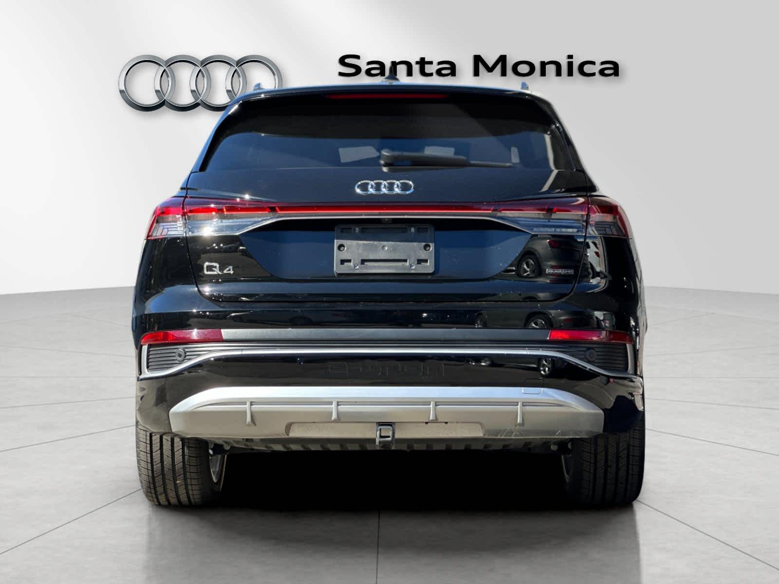Thumbnail: 2023 Audi Q4 e-tron - 7