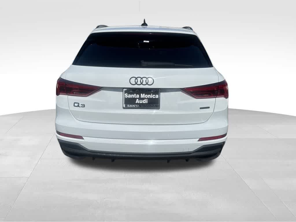 Thumbnail: 2023 Audi Q3 - 8