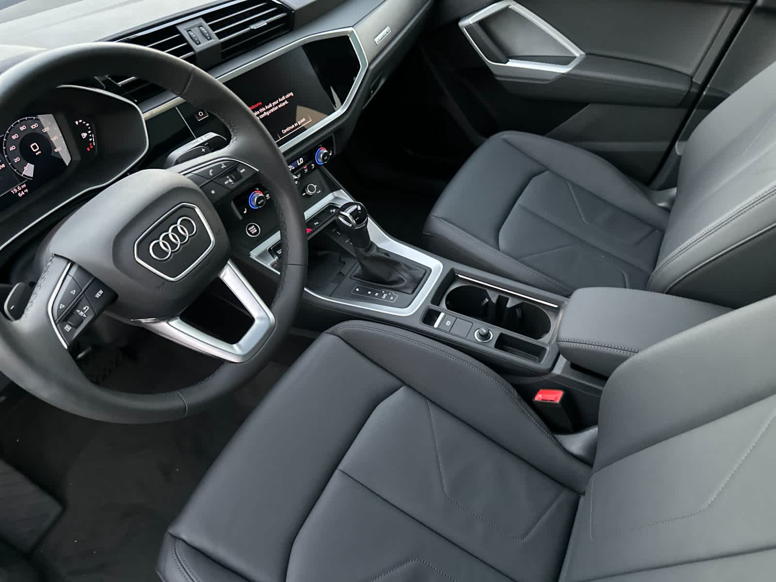 Thumbnail: 2025 Audi Q3 - 11