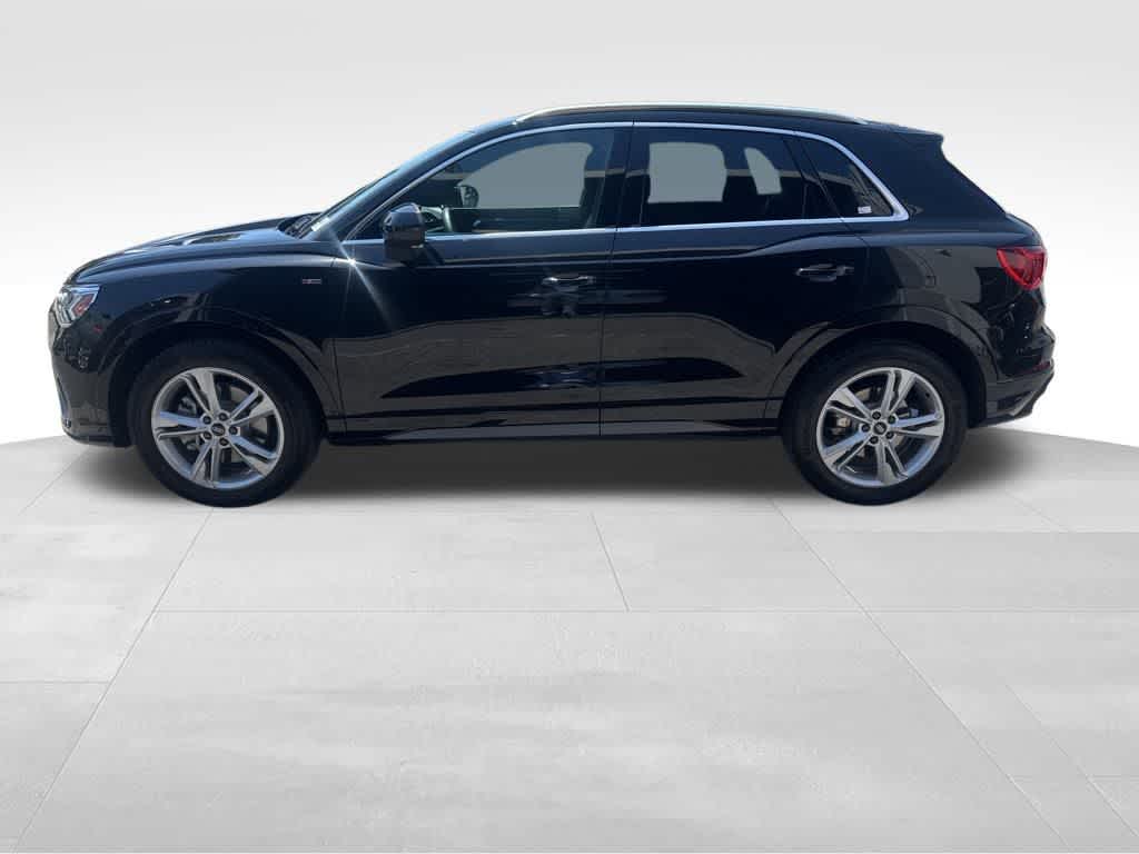 Thumbnail: 2023 Audi Q3 - 5