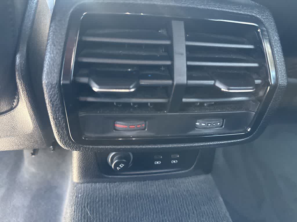 Thumbnail: 2022 Audi Q3 - 25