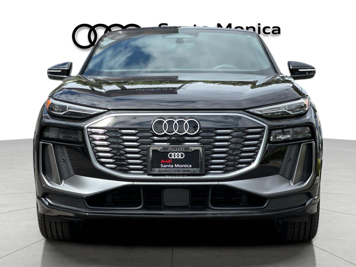 Thumbnail: 2027 Audi Q6 e-tron - 10